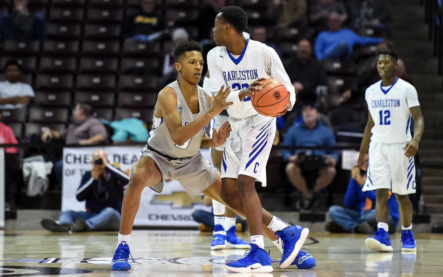 Vashon 70, Charleston 47